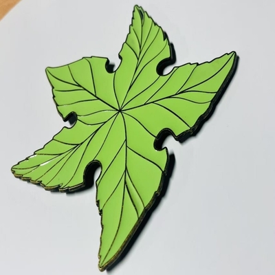 Green OEM / ODM Fabric Buttons For Clothing Weighing 7.1 Grams